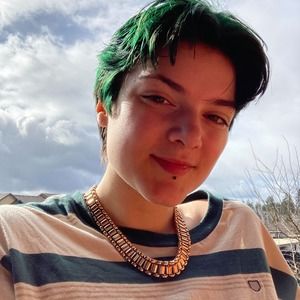 Meet your Posher, Julia